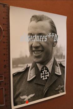 Pressefoto 17,5x12,5  Oberfeldwebel Otto Meyer - Kampfgeschwader im Osten